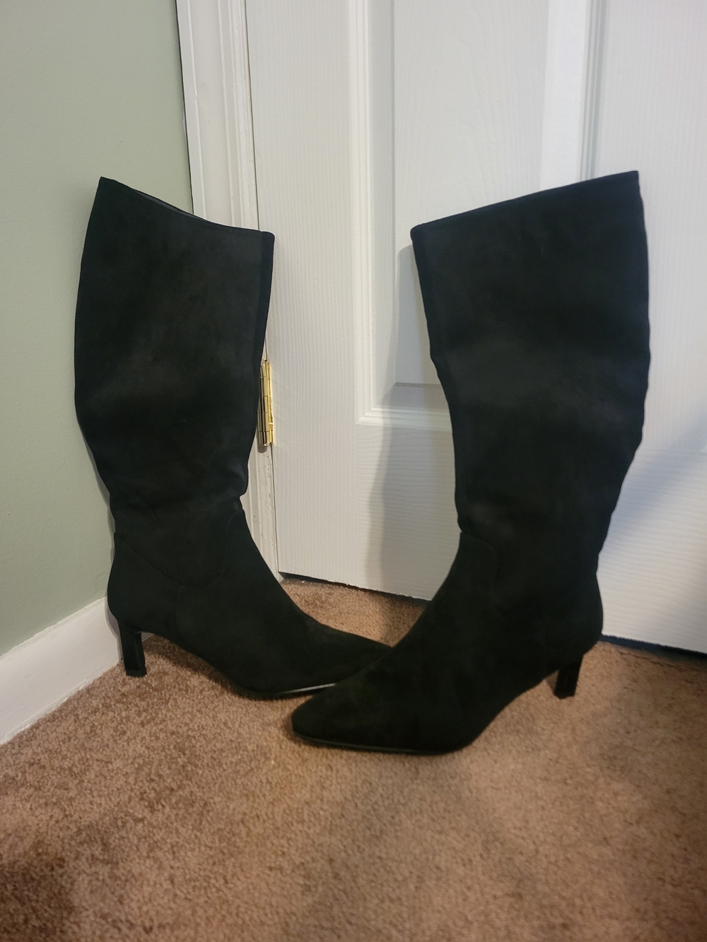 Black Women's Mid-Calf Boots - Classic Style